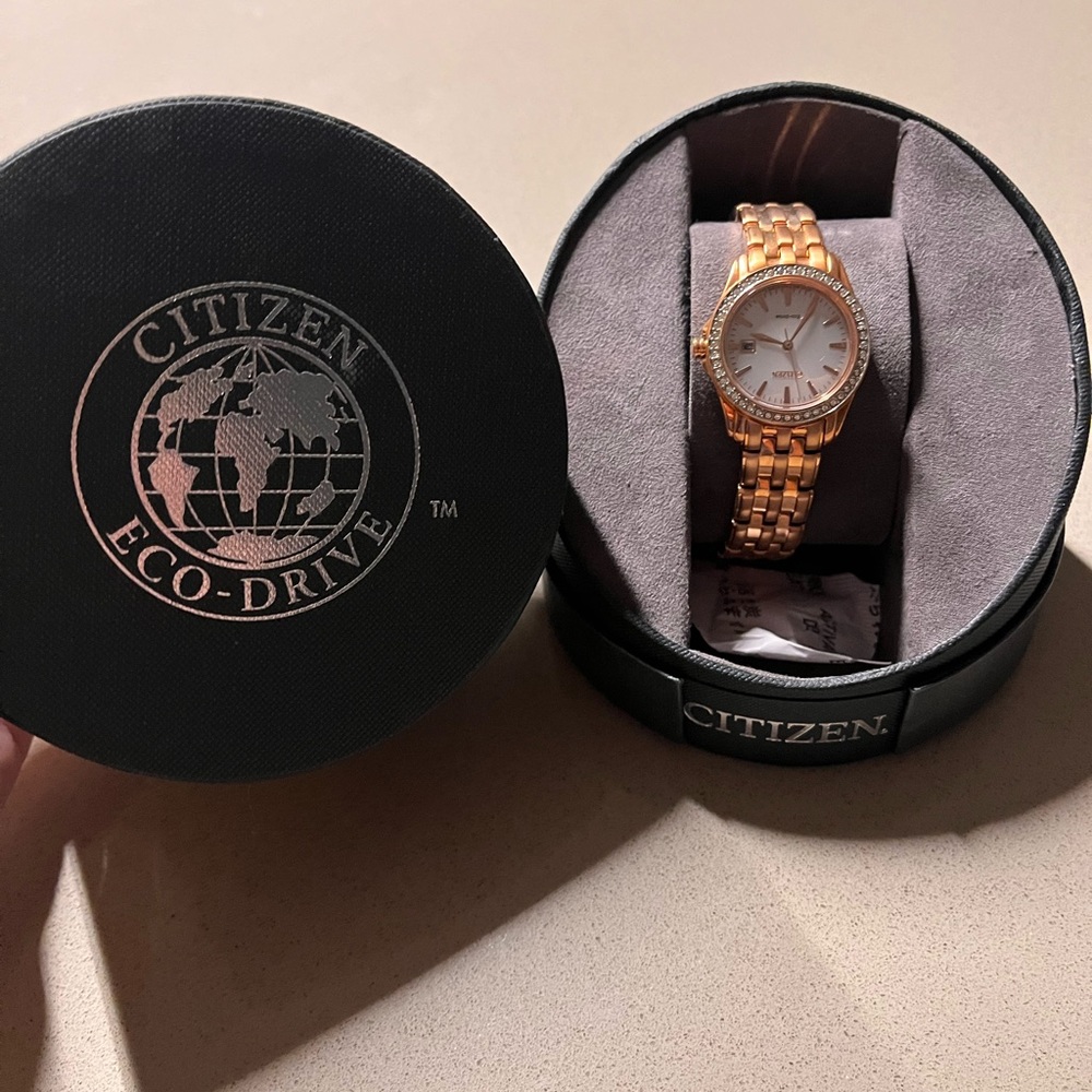 Women rose gold watch